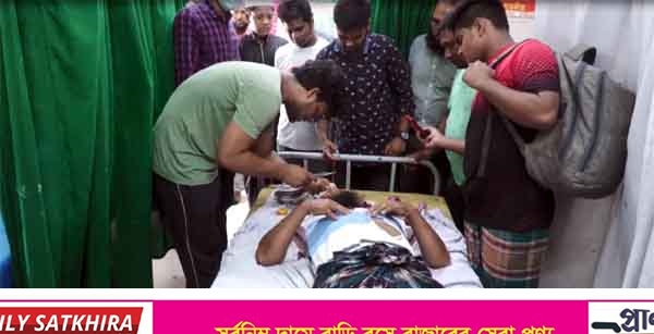 সাতক্ষীরায় এক স্বাস্থ্য সহকারিকে কুপিয়েছে দুর্বৃত্তরা