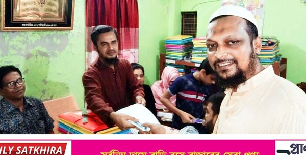 শিশির কণা ল একাডেমির শিক্ষার্থীদের বিদায়ী সংবর্ধনা প্রদান