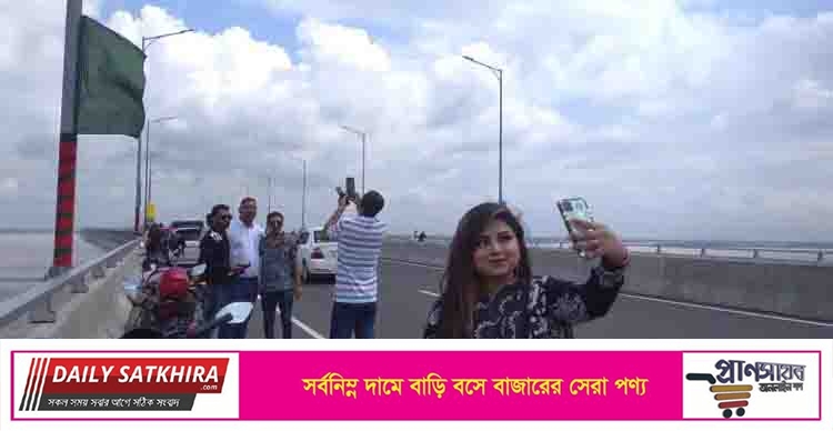 কাল থেকে পদ্মা সেতুতে নেমে ছবি তুললেই জরিমানা