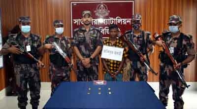 সাতক্ষীরায় ৬টি স্বর্ণের বারসহ এক ব্যক্তি আটক
