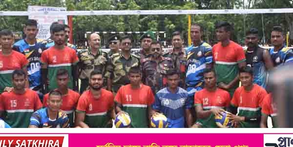 সাতক্ষীরা সীমান্তে বিজিবি ও বিএসএফের মধ্যে ভলিবল প্রতিযোগিতা