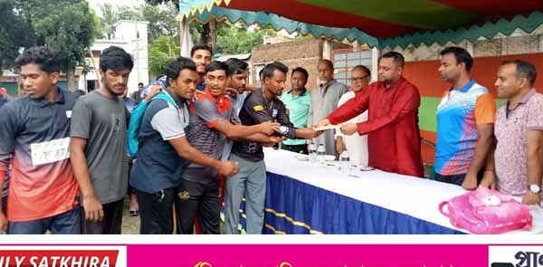 সাতক্ষীরায় ৮ দলীয় নকআউট ক্রিকেট টুর্নামেন্টে রনি ফিস একাদশ চ্যাম্পিয়ন