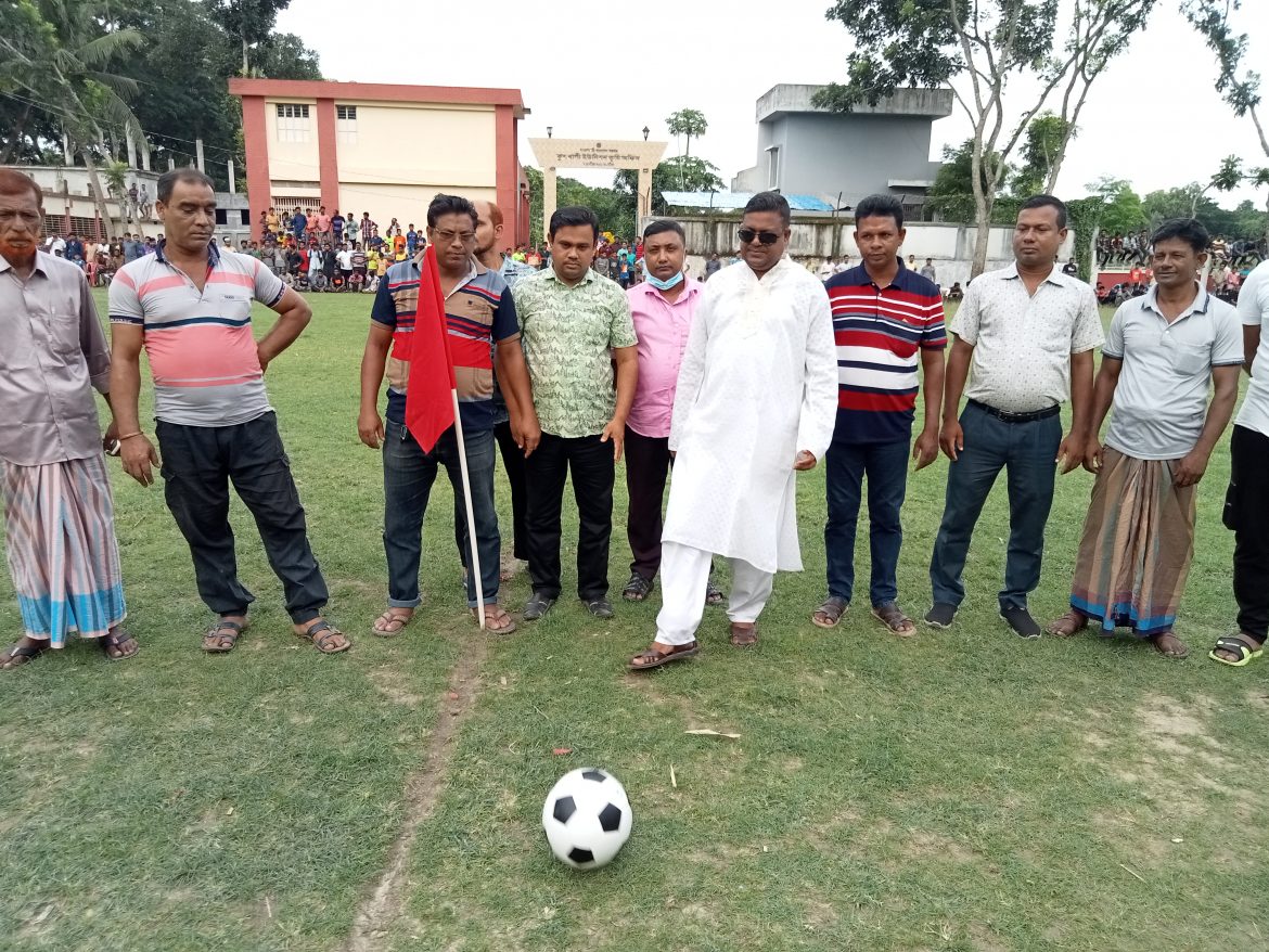 ৮ দলীয় ফুটবল টুর্নামেন্টের প্রথম রাউন্ডের তৃতীয় খেলায় শেয়ালডাঙ্গা এসডি যুব সংঘের জয়