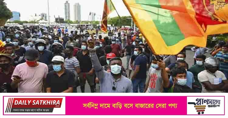পদত্যাগ করছেন মন্ত্রিসভার সব সদস্য, শ্রীলংকায় সর্বদলীয় সরকার হচ্ছে