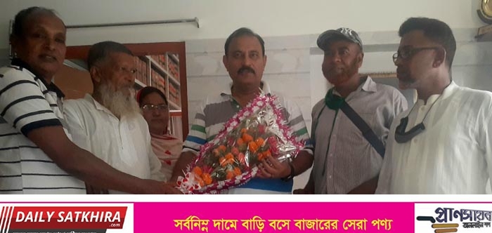 মুস্তফা লুৎফুল্লাহ এমপি’র সাথে সাতক্ষীরা জেলা ভূমিহীন সমিতির শুভেচ্ছা বিনিময়