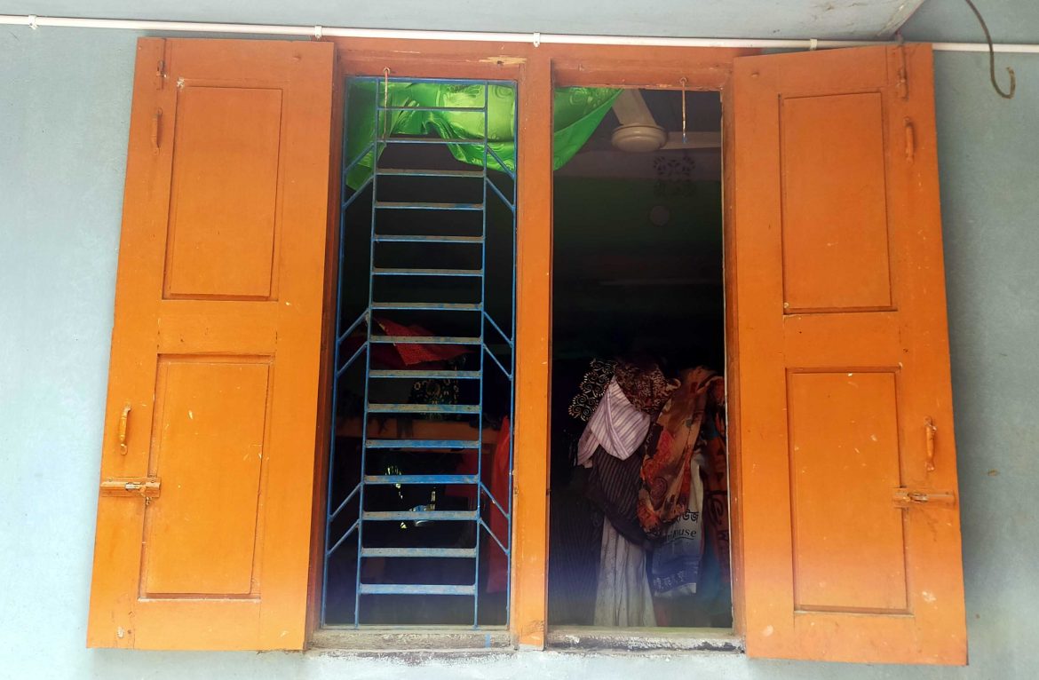 আশাশুনির পাইথালীতে অচেতন করে দুঃসাহসিক চুরি