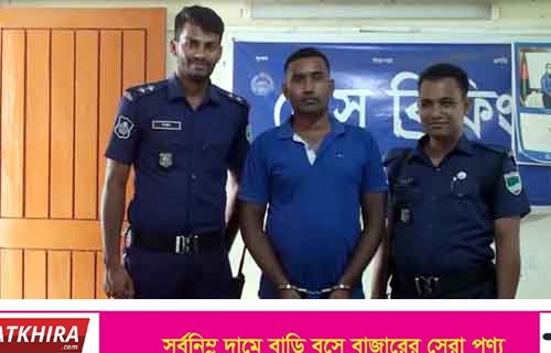 সাতক্ষীরায় ১২ কেজি ওজনের ভারতীয় রুপার গহনা ও মটরসাইকেলসহ যুবক আটক