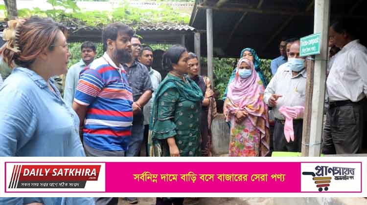 তালায় পরিবেশবান্ধব মৃৎশিল্প কেন্দ্র পরিদর্শনে বিশ্ব ব্যাংকের প্রতিনিধি দল