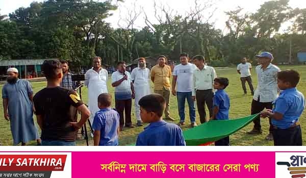 দেবহাটায় ৩২দলীয় ফুটবল খেলার ১ম পর্বের সমাপনী