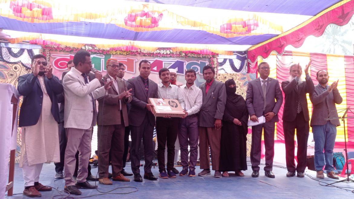 সাতক্ষীরা সরকারি উচ্চ বিদ্যালয়ে নবীন বরণ ও কৃতি শিক্ষার্থী সংবর্ধনা