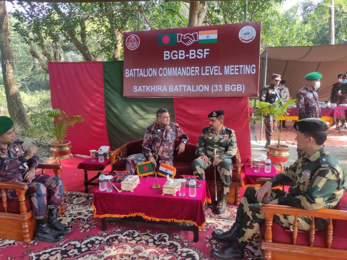 ভোমরা সীমান্তে বিজিবি-বিএসএফের পতাকা বৈঠক: বাংলাদেশির জমি চাষে বিএসএফের বাঁধা