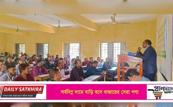 সাতক্ষীরায় ১৪৪ জন পেশাজীবী গাড়ি চালক পেল লাইসেন্স নবায়ন