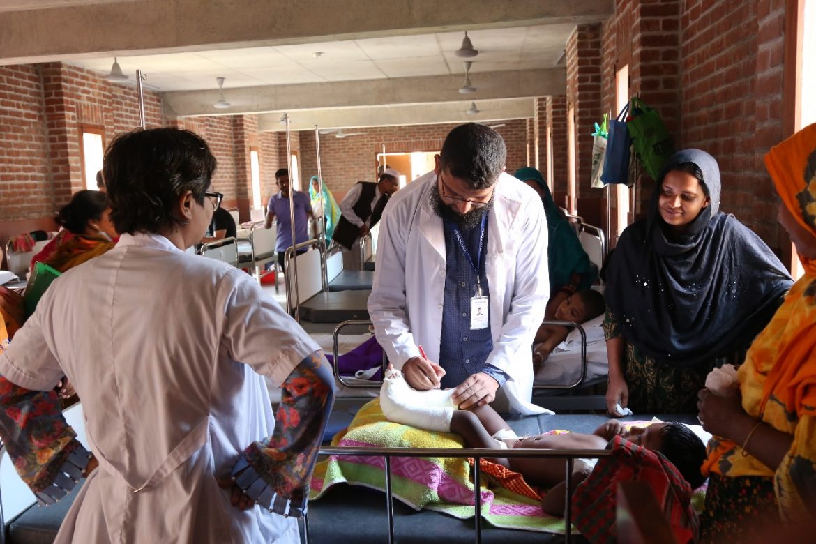 উপকূলীয় বাসিন্দাদের স্বাস্থ্যসেবার পথ দেখাচ্ছে সাতক্ষীরার ফ্রেন্ডশিপ হাসপাতাল