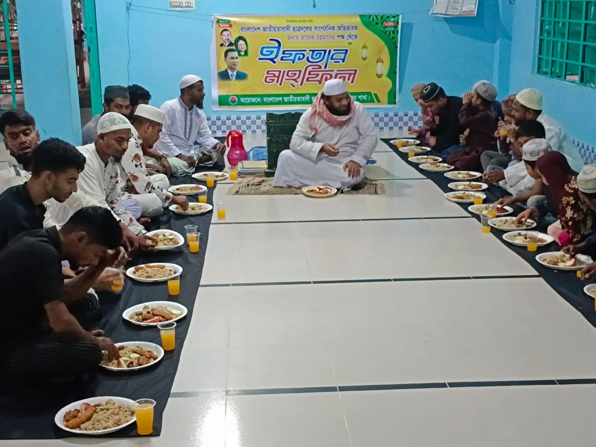 সাতক্ষীরায় মাদ্রাসা ও এতিমখানায় তারেক রহমানের পক্ষ থেকে ইফতার