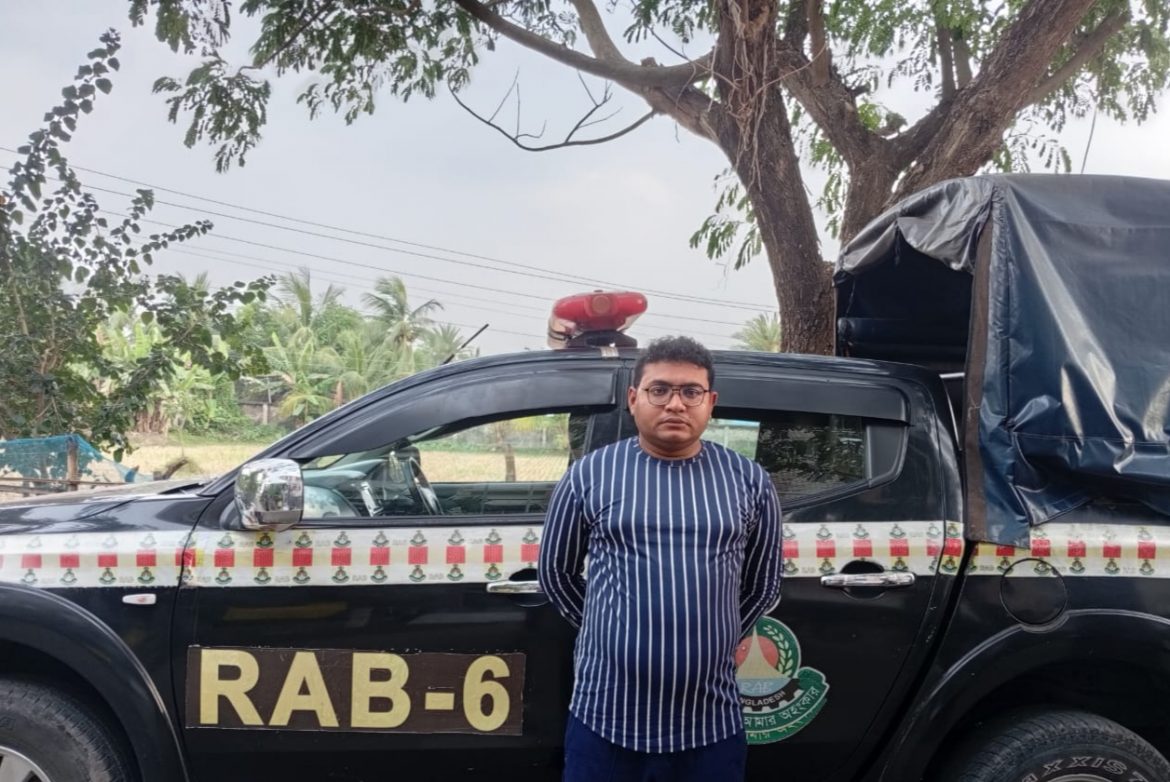 সাতক্ষীরায় সাজাপ্রাপ্ত পলাতক আসামী গ্রেফতার