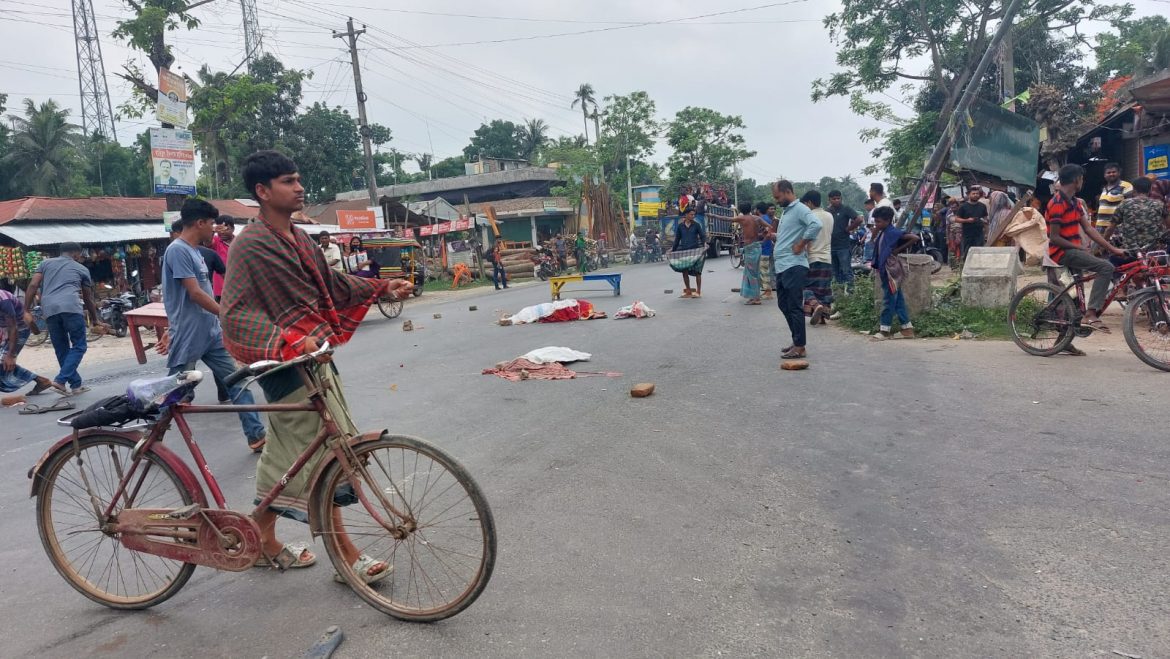 সাতক্ষীরায় পরিবহনের ধাক্কায় মা-ছেলে নিহত
