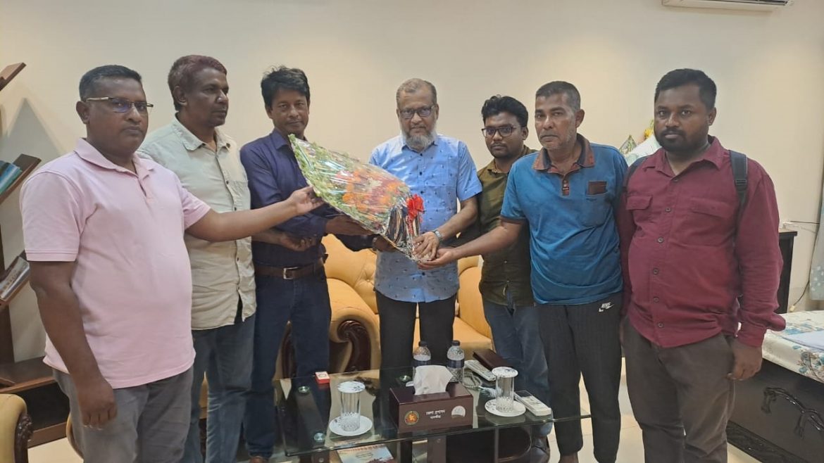 প্রেস কাউন্সিলের চেয়ারম্যানের সাথে সাতক্ষীরা প্রেসক্লাব নেতৃবৃন্দের সাক্ষাৎ
