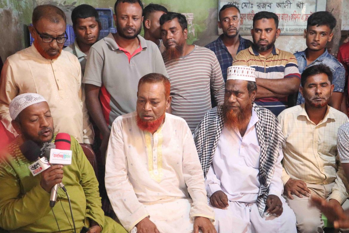 সাতক্ষীরায় হাফেজের ইজ্জতের মূল্য বিক্রি হলো ৩০ হাজার টাকায়