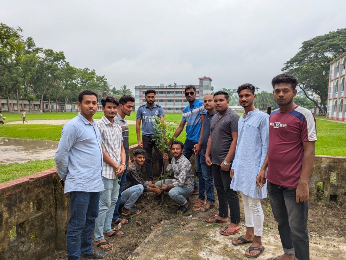 তালায় ছাত্রদলের উদ্দ্যোগে বৃক্ষরোপন কর্মসূচী