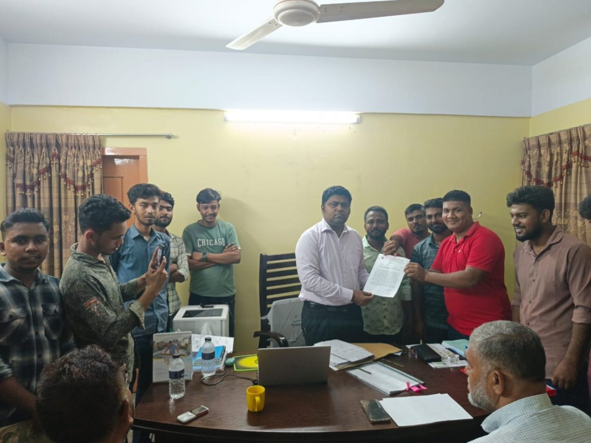 সাতক্ষীরায় ডেঙ্গু প্রতিরোধে ছাত্রদলের স্মারকলিপি পেশ