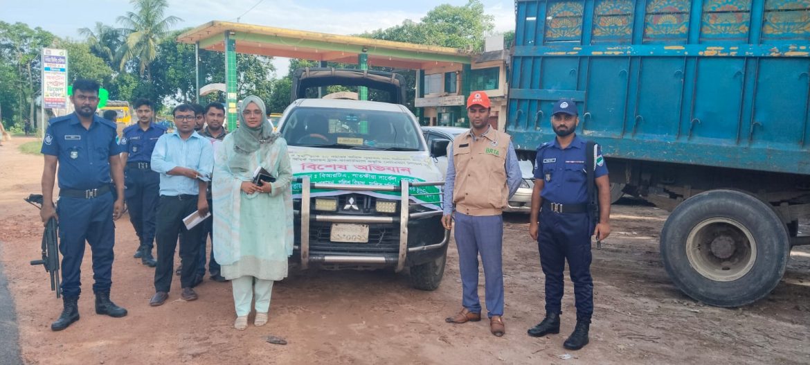 সাতক্ষীরায় মেয়াদ উত্তীর্ণ যানবাহনের বিরুদ্ধে বিশেষ অভিযান শুরু