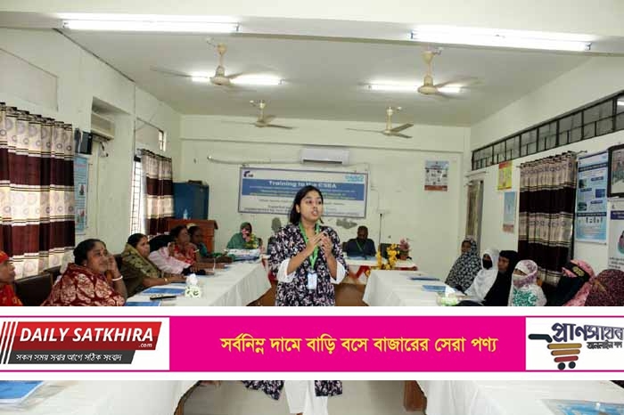 আশাশুনিতে নারী-শিশু – কিশোরীদের জলবায়ুজনিত স্বাস্থ্য ঝুঁকি মোকাবেলায় প্রশিক্ষণ