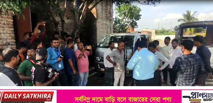 সাতক্ষীরায় ভেজাল মাছের খাবার ও সার তৈরির অভিযোগে ২০ হাজার টাকা জরিমানা