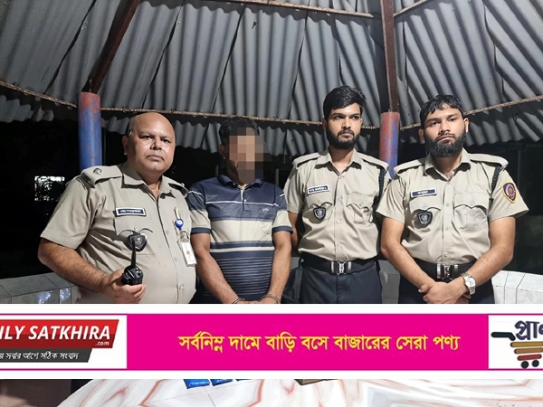সাতক্ষীরায় ১৬০০ ইয়াবা ও নগদ সাড়ে ৭ লাখ টাকাসহ গ্রেপ্তার ১