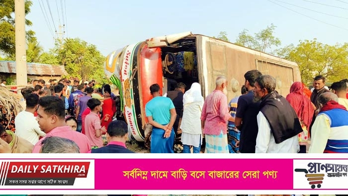 সাতক্ষীরায় বাস ইজিবাইক সংঘর্ষে একজনের মৃত্যু : আহত ৭