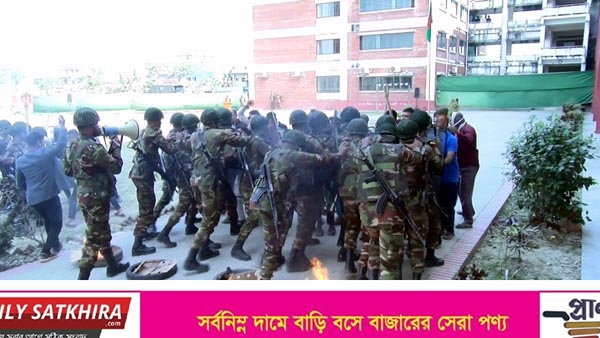 কালিগঞ্জে সেনাবাহিনীর মহড়া