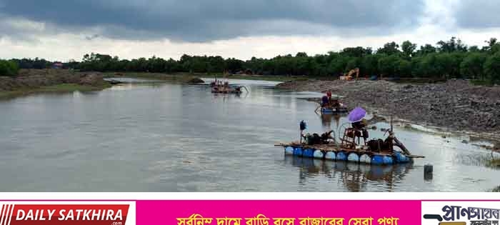 ভূগর্ভ থেকে অবৈধ ভাবে বালু উত্তোলনের শীর্ষে আশাশুনি