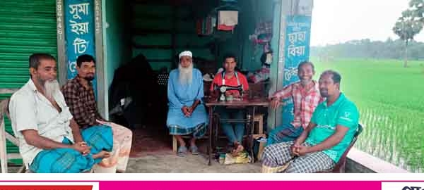 দেবহাটার দর্জিরা আসন্ন ঈদুল ফিতর ঘিরে ব্যস্ত সময় পার করছেন