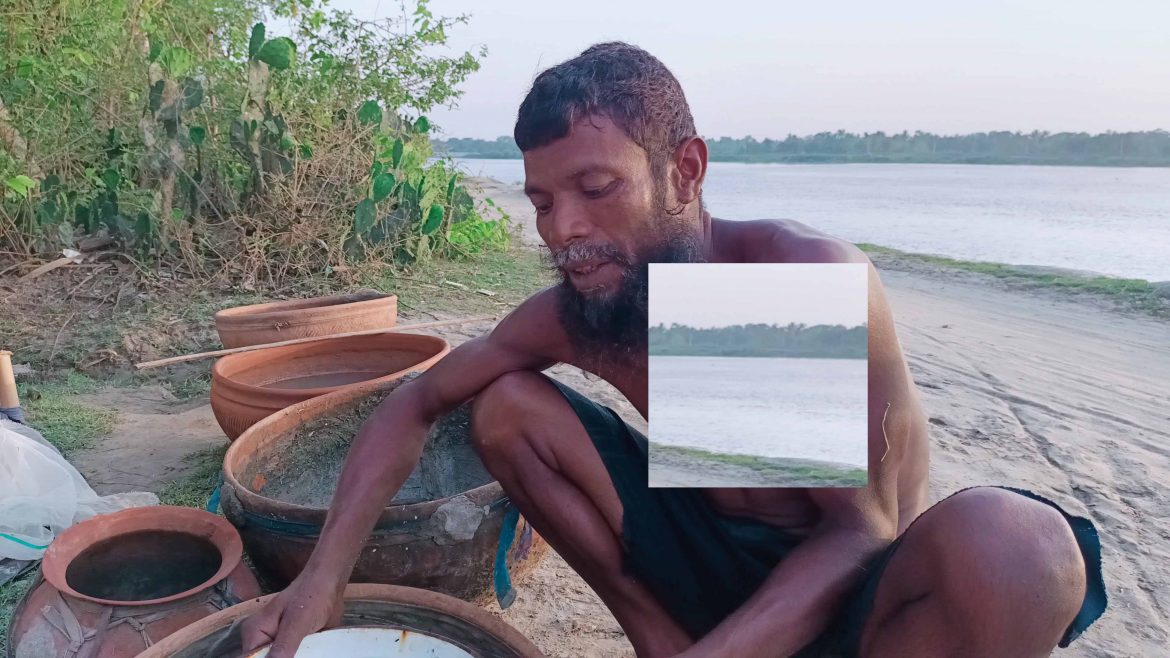 ইছামতি নদীতে সংগ্রাম করে বেঁচে থাকা রেজাউলের জীবন যুদ্ধ