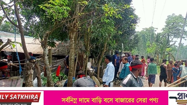 প্রশাসনকে ব্যবহার করে নিজের জমির শ্রীবৃদ্ধির জন্য দুই ভূমিহীন পরিবারকে উচ্ছেদ!