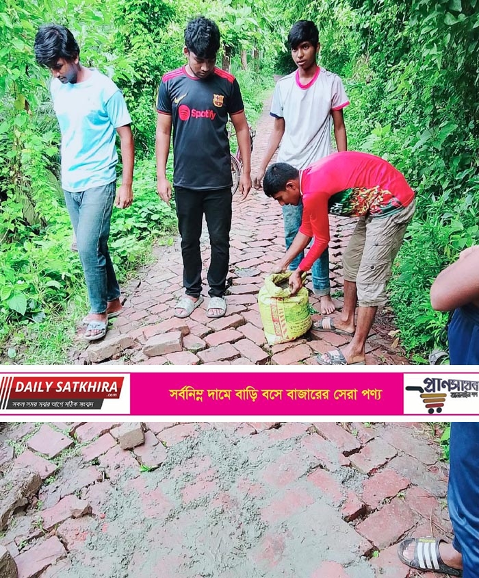 মানুষের দুর্ভোগ লাঘবে স্বেচ্ছাশ্রমে রাস্তা মেরামত করল ম্যান ফর ম্যান ফাউন্ডেশন