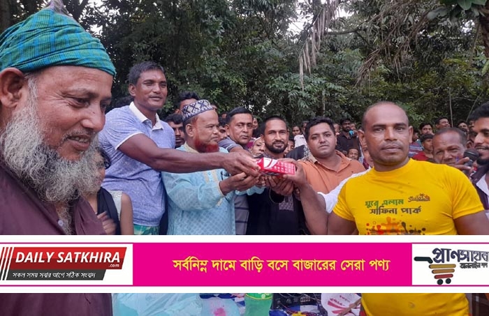 সাতক্ষীরার বাঁধনডাঙ্গা মাঠে ঐতিহ্যবাহী ঘোড়দৌড় প্রতিযোগিতা