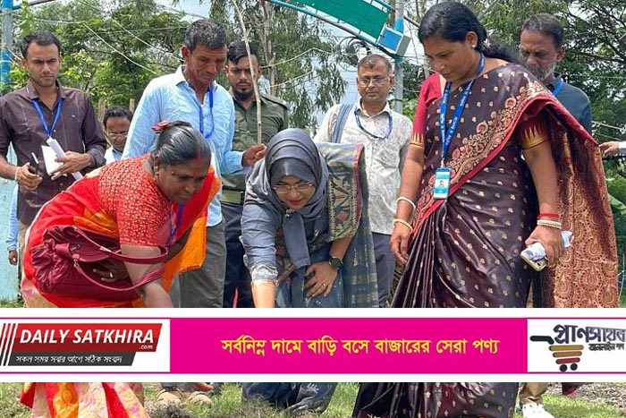 সাতক্ষীরার উপকূলের পরিবেশ পুনরুদ্ধারে ১০ লক্ষ বীজ রোপণের উদ্বোধন