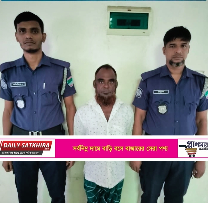 দেবহাটায় পুলিশের অভিযানে ওয়ারেন্টভুক্ত আসামী আটক